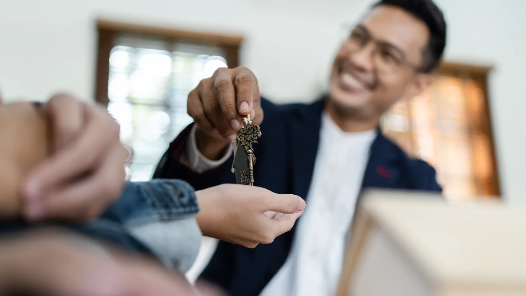 Entrega de llaves de una vivienda destinada al alquiler de larga duración
