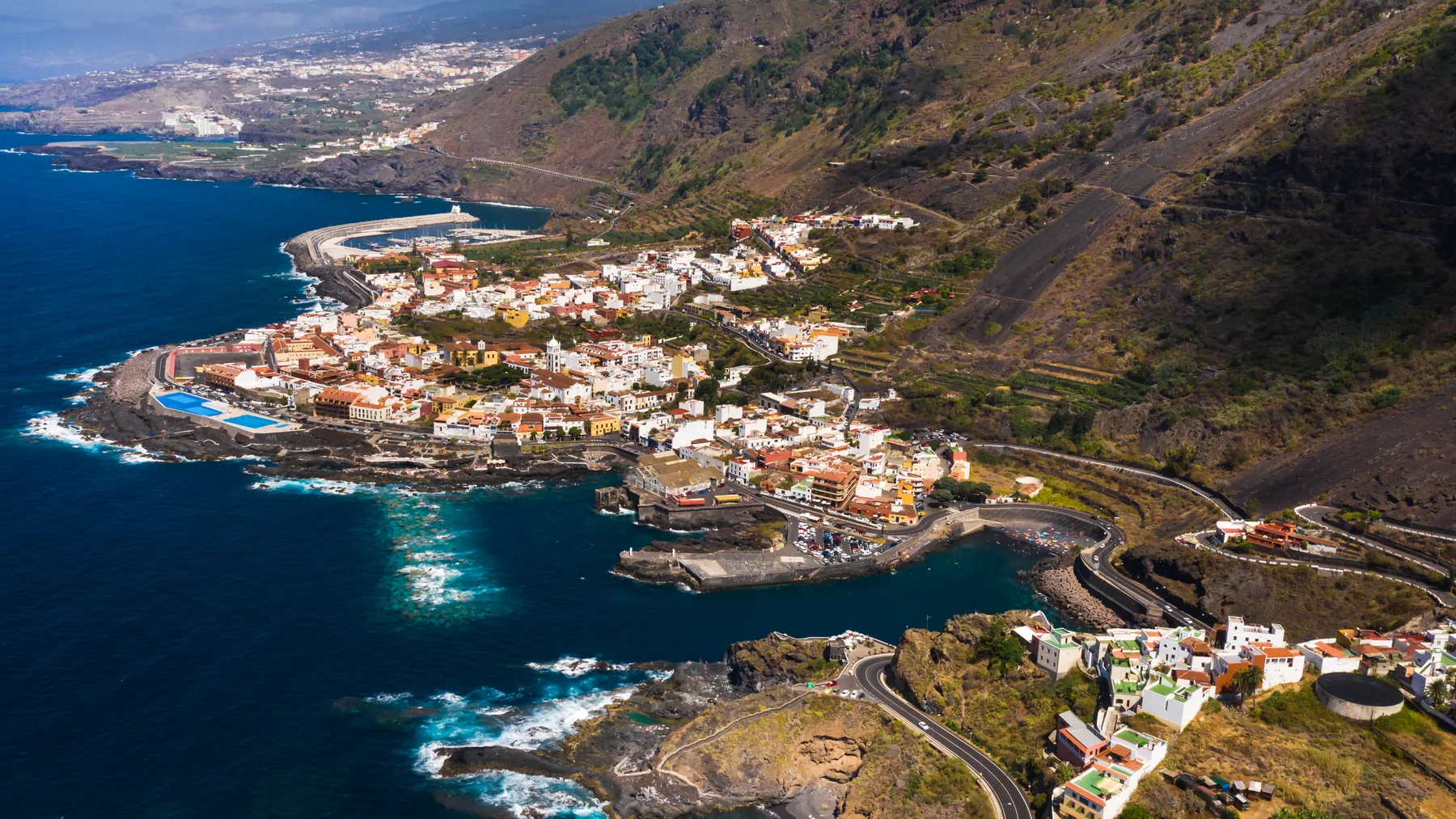 Vista aérea de Garachico y la costa norte de Tenerife